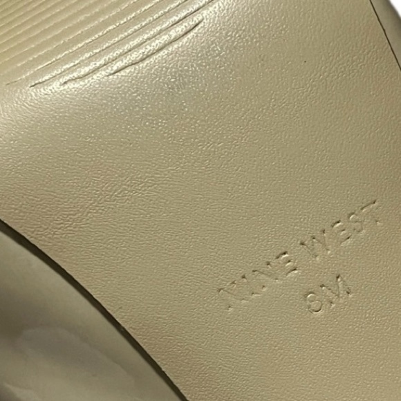 Nine West Peep Toe, Patent Leather Platforms, Beige, Sz 8M - Picture 13 of 16